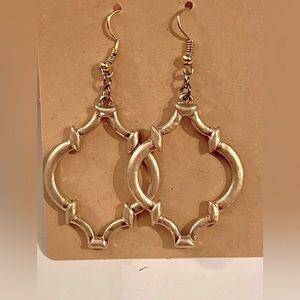 Gold tone geometric earrings